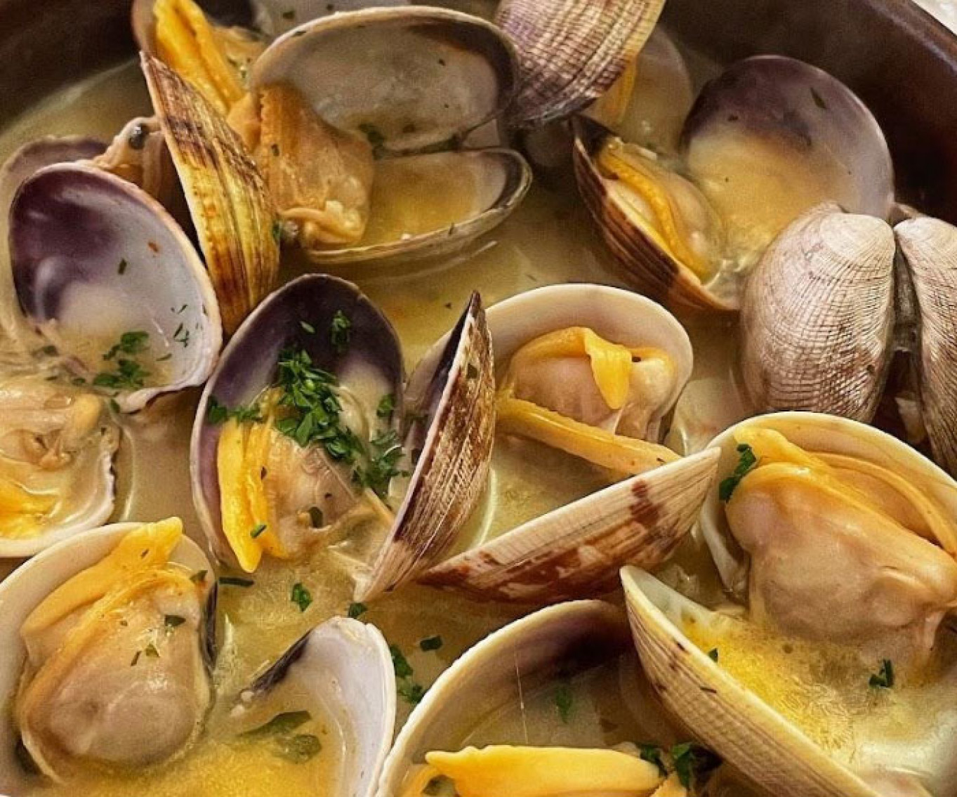 Almejas a la marinera